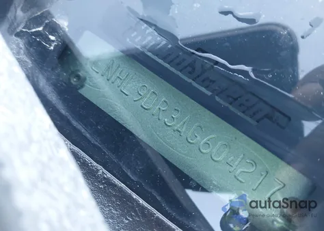 2010 Lincoln Mks z USA, uszkodzony, nr VIN 1LNHL9DR3AG604217